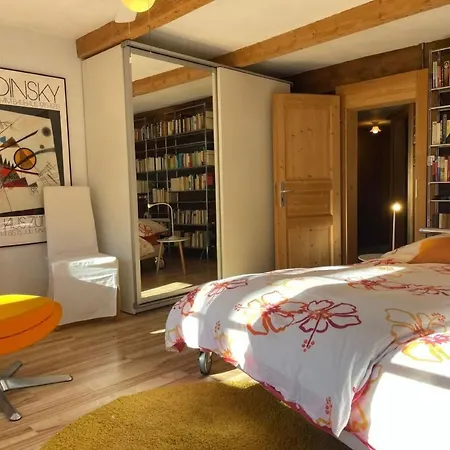 Chalet-hausteil Mit Garten Im Dorfkern By Interhome Holiday home Ringgenberg