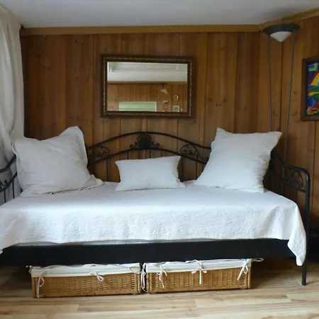 Holiday home Chalet-hausteil Mit Garten Im Dorfkern By Interhome Ringgenberg