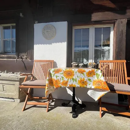 Holiday home Chalet-hausteil Mit Garten Im Dorfkern By Interhome *