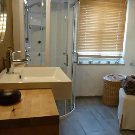 Chalet-hausteil Mit Garten Im Dorfkern By Interhome *