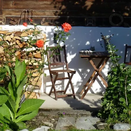 Holiday home Chalet-hausteil Mit Garten Im Dorfkern By Interhome Ringgenberg